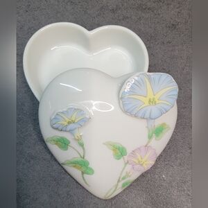 Vintage Floral Fantasy 3D Morning Glory Heart Shape Porcelain Trinket Box